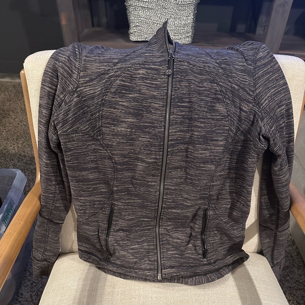 LuluLemon jacket full zip size 12 grey black
